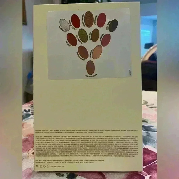 Kylie Jenner Cosmetics Kris Collection Pressed Powder Palette - Picture 8 of 8